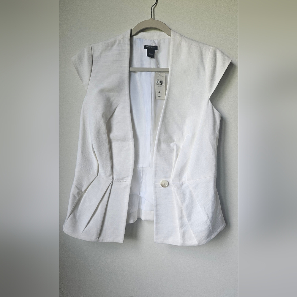 Ann Taylor Ivory Cap Sleeve blazer/ vest Sz 4